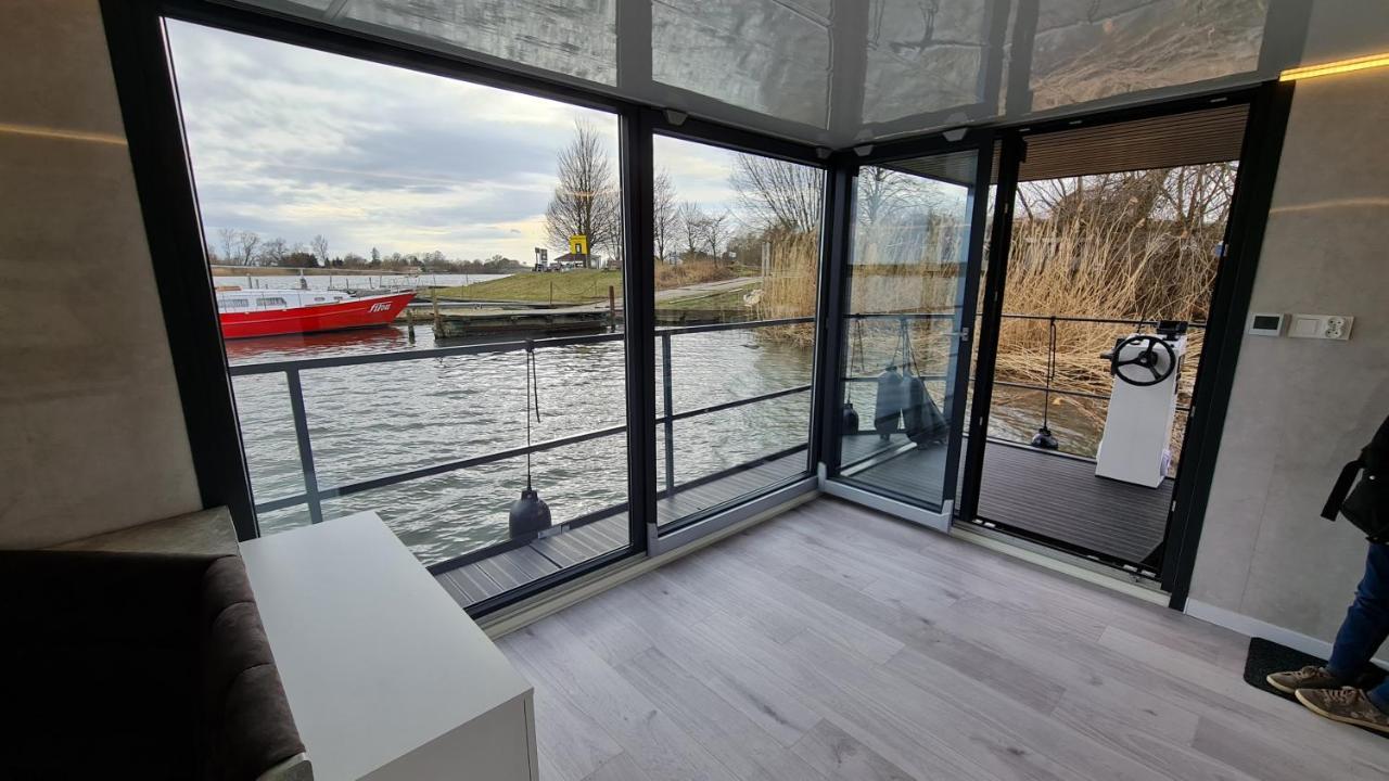 Отель Hausboote Unteres Odertal Hausboot Kranich Шведт  Экстерьер фото